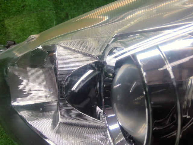 プリウスα 左ヘッドランプＡＳＳＹ DAA-ZVW41W 81170-47640