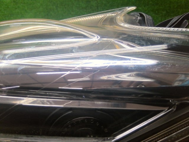 プリウスα 左ヘッドランプＡＳＳＹ DAA-ZVW41W 81170-47640