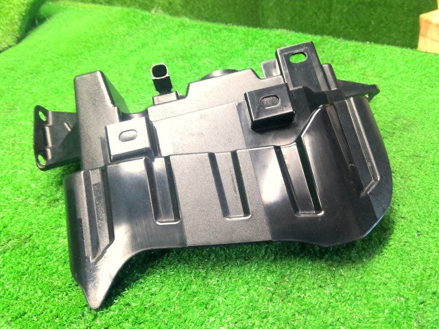 プリウスα 左フォグランプ DAA-ZVW41W 81220-48050
