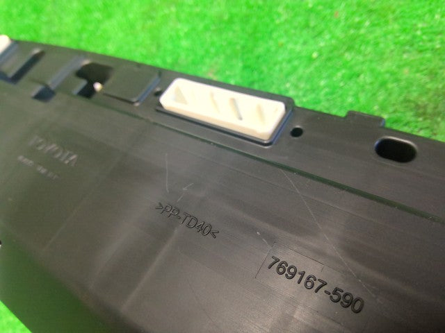 プリウスα スピードメーター DAA-ZVW41W 83809-47250