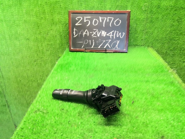 プリウスα ディマースイッチ DAA-ZVW41W 84652-42131