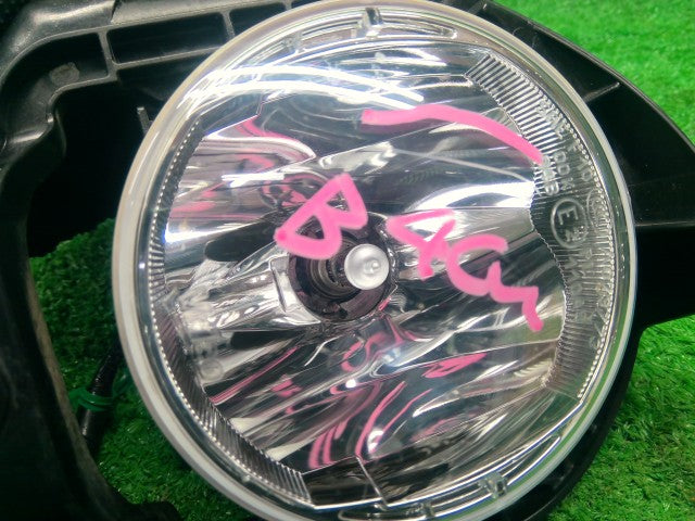 ジムニーシエラ 右フォグランプ 3BA-JB74W 35500-65P01
