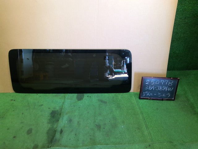 ジムニーシエラ Ｒウインドガラス 3BA-JB74W 84570-77R11