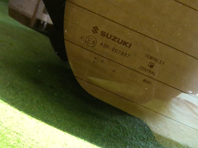 ジムニーシエラ Ｒウインドガラス 3BA-JB74W 84570-77R11