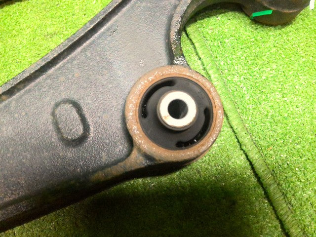 ジムニーシエラ 左Ｒロアアーム 3BA-JB74W 46200-77R00