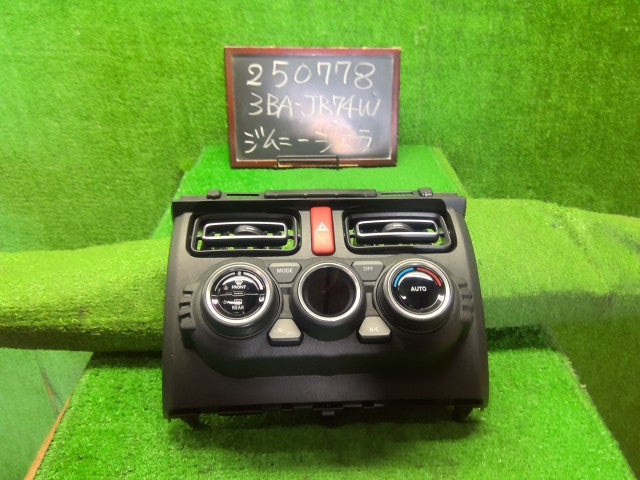 ジムニーシエラ Ａ／Ｃスイッチパネル 3BA-JB74W 39510-77R00-DH4