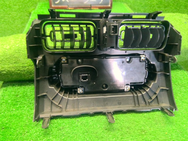 ジムニーシエラ Ａ／Ｃスイッチパネル 3BA-JB74W 39510-77R00-DH4