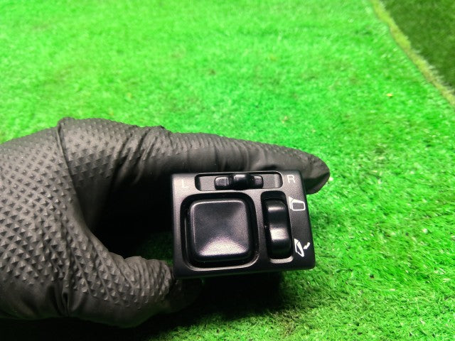 ジムニーシエラ ドアミラースイッチ 3BA-JB74W 37950-77R10