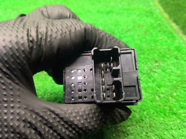 ジムニーシエラ ドアミラースイッチ 3BA-JB74W 37950-77R10