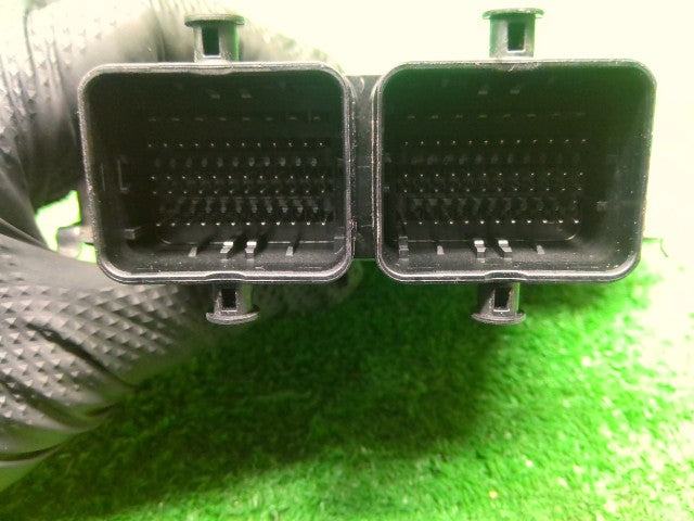 ジムニーシエラ エンジンコンピューター 3BA-JB74W 33910-78R10