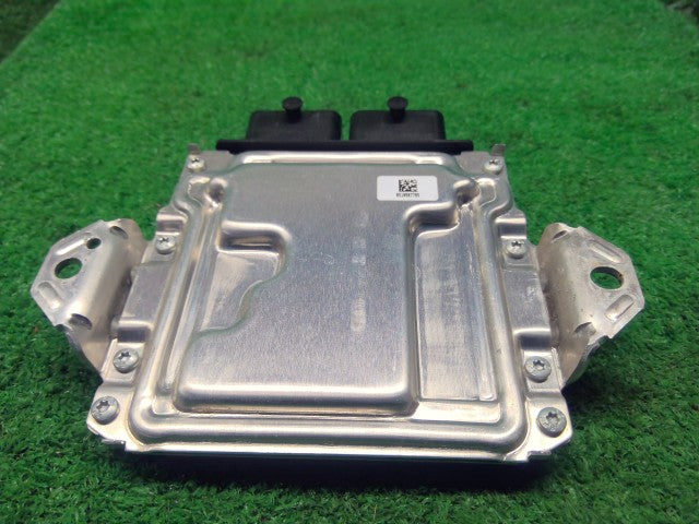 ジムニーシエラ エンジンコンピューター 3BA-JB74W 33910-78R10