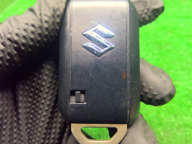 ジムニーシエラ キーレスリモコン 3BA-JB74W 37172-59S00