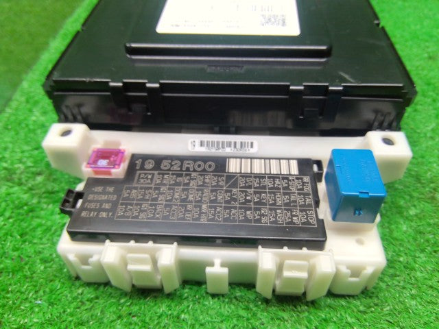 ジムニーシエラ ヒューズボックス 3BA-JB74W 36775-78RD1