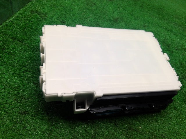 ジムニーシエラ ヒューズボックス 3BA-JB74W 36775-78RD1