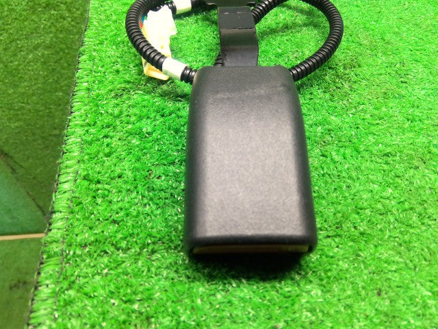 ジムニーシエラ ドライバーシートベルト 3BA-JB74W 84910-77R10