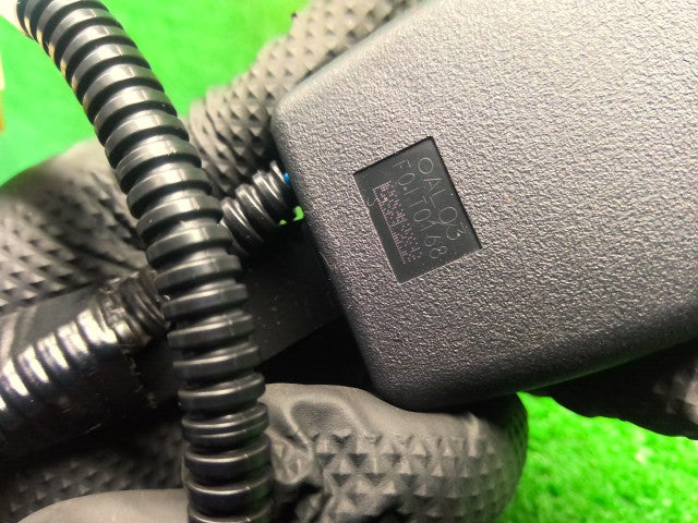 ジムニーシエラ ドライバーシートベルト 3BA-JB74W 84910-77R10