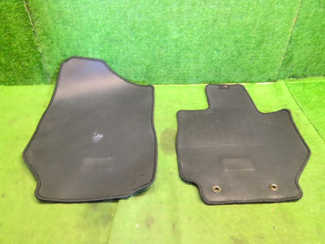 ジムニーシエラ フロアマット 3BA-JB74W