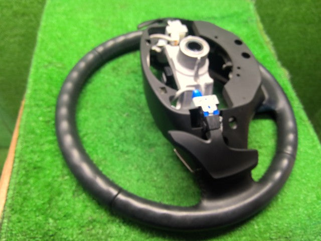 スペーシア ステアリングホイール DAA-MK42S 48110-72MS0-CW5