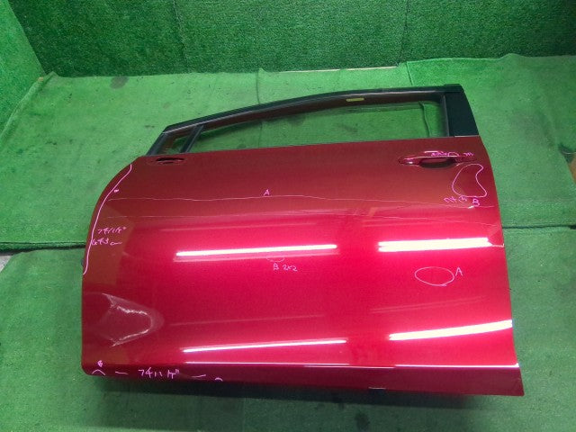 シエンタ 左ＦドアＡＳＳＹ 6AA-NHP170G 67002-52610