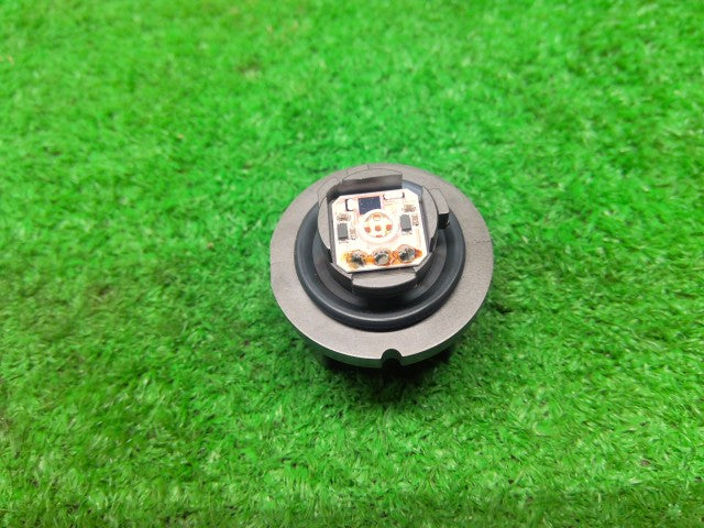 シエンタ 右テールランプ 6AA-NHP170G 81536-15120