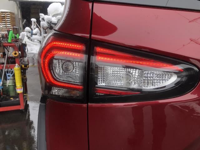 シエンタ 左テールランプ 6AA-NHP170G 81591-52390