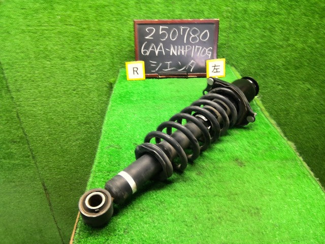シエンタ 左Ｒストラット 6AA-NHP170G 48530-52P90