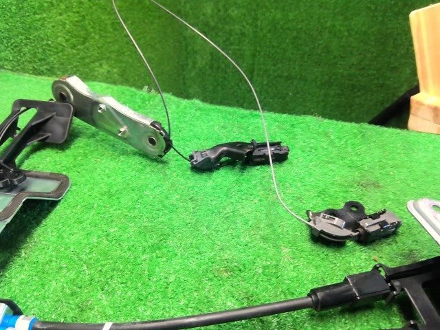 シエンタ 左パワースライドドアモーター 6AA-NHP170G 85006-52080