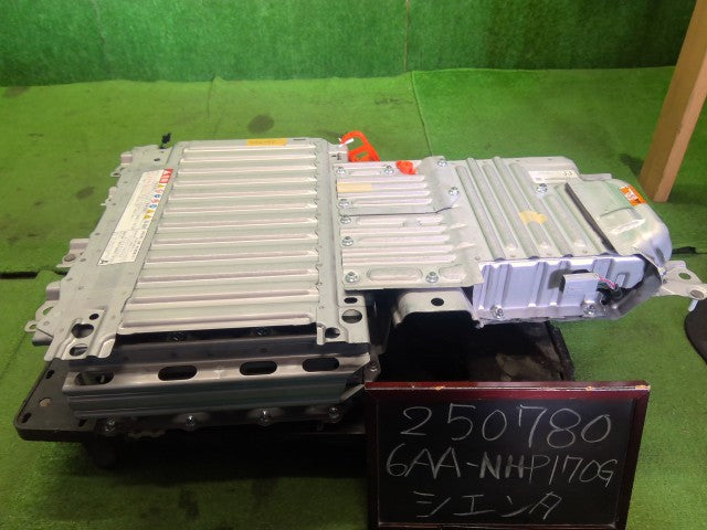 シエンタ ＨＶ・ＥＶ・ＦＣＶバッテリー 6AA-NHP170G G9510-52040