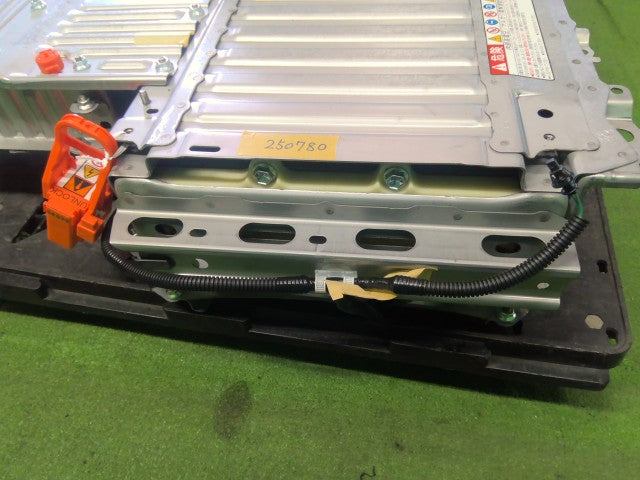 シエンタ ＨＶ・ＥＶ・ＦＣＶバッテリー 6AA-NHP170G G9510-52040