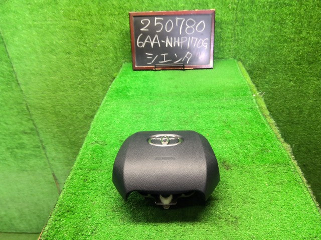 シエンタ 内装部品 6AA-NHP170G 45130-52810-C0
