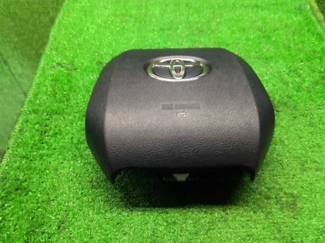 シエンタ 内装部品 6AA-NHP170G 45130-52810-C0
