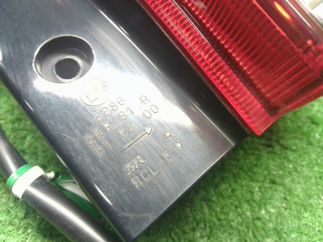 オッティ 右テールランプ DBA-H92W 26550-6A01K