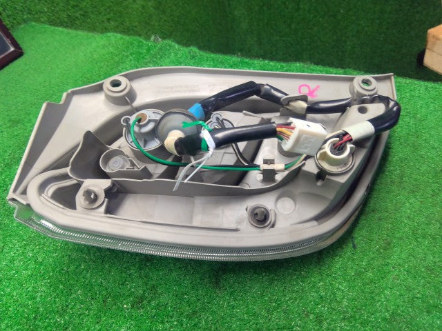 ミライース 右テールランプ DBA-LA300S 81550-B2600