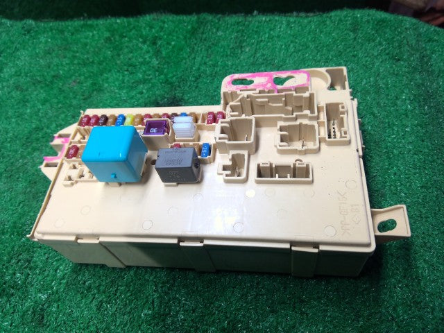 ミライース ヒューズボックス DBA-LA300S 82600-B2480