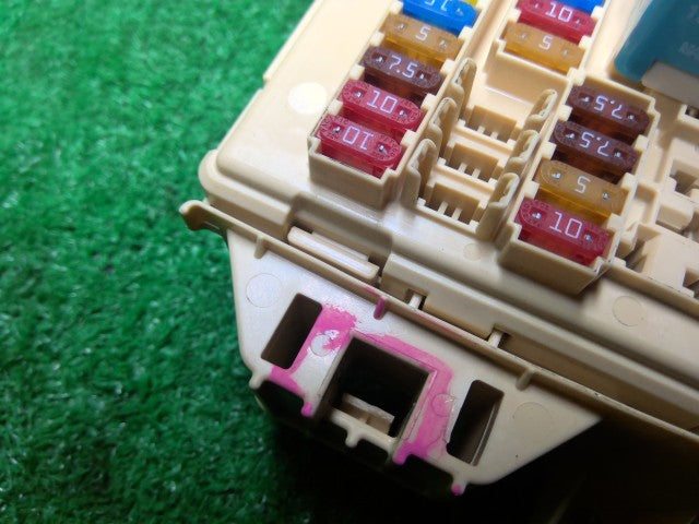 ミライース ヒューズボックス DBA-LA300S 82600-B2480