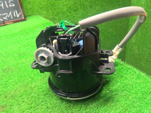 ワゴンＲスマイル 右フォグランプ 5AA-MX91S 35501-79R01