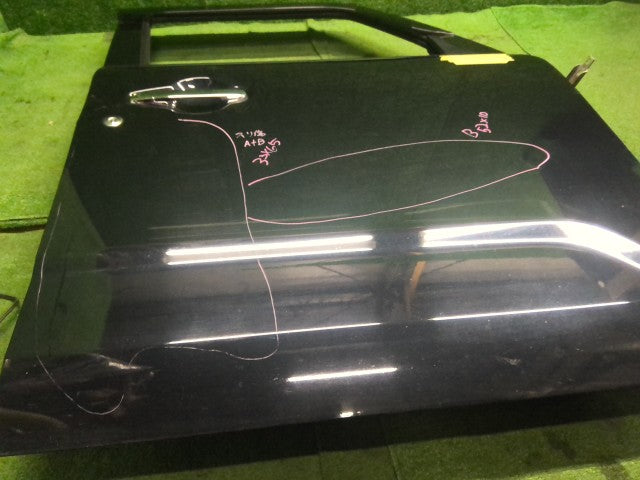 ワゴンＲスマイル 右ＦドアＡＳＳＹ 5AA-MX91S 68001-84S00