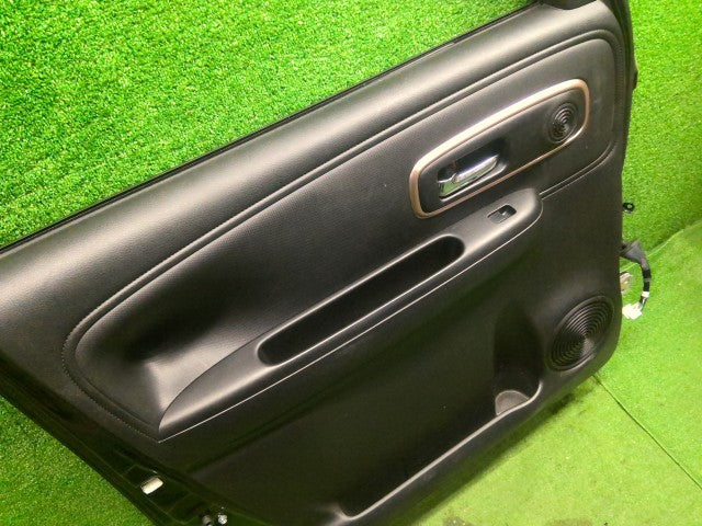 ワゴンＲスマイル 左ＦドアＡＳＳＹ 5AA-MX91S 68002-84S00