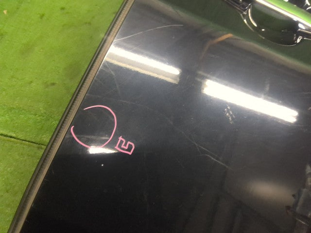 ワゴンＲスマイル 左ＲドアＡＳＳＹ 5AA-MX91S 68701-84S00