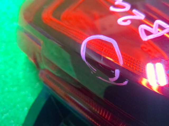 ワゴンＲスマイル 右テールランプ 5AA-MX91S 35650-84S00
