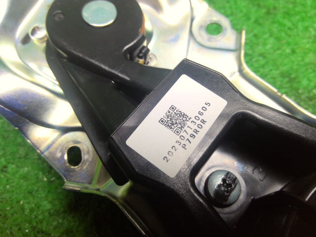 ワゴンＲスマイル 右パワースライドドアモーター 5AA-MX91S 84101-79R01