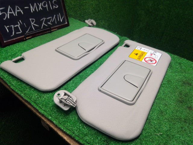 ワゴンＲスマイル サンバイザー 5AA-MX91S 84802-64P13-J0T