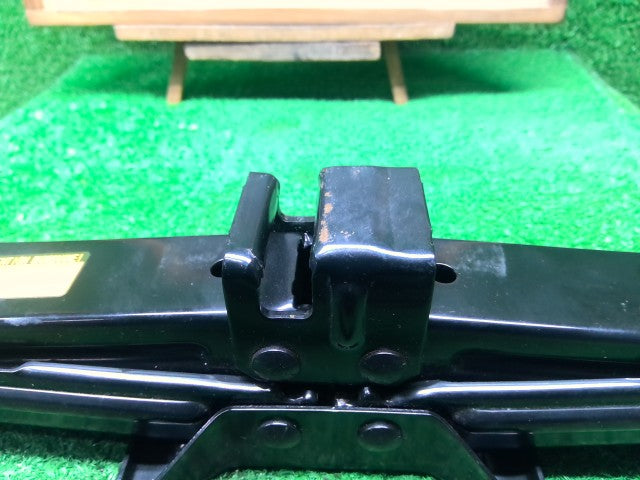 プリウスα 車載工具 DAA-ZVW41W