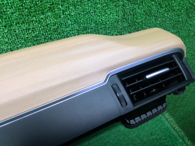 フリード ダッシュパネル DAA-GB8 77221-TDK-003ZA