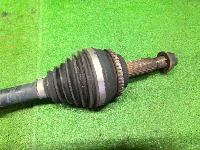 ヴォクシー 右Ｆドライブシャフト DAA-ZWR80G 43410-28170