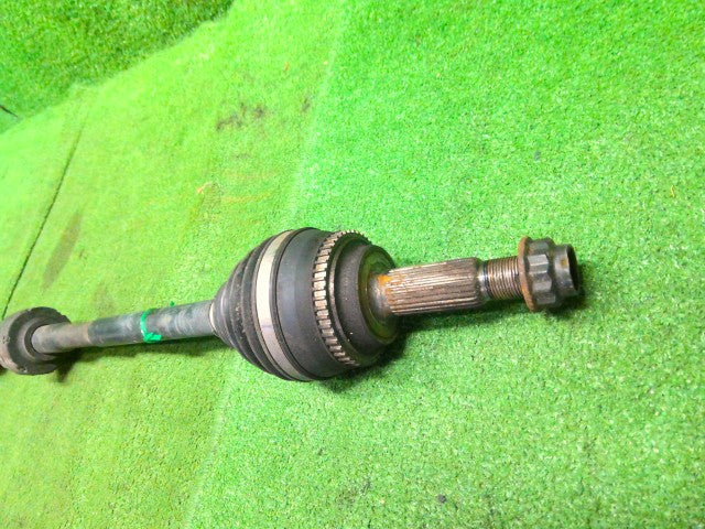 ヴォクシー 右Ｆドライブシャフト DAA-ZWR80G 43410-28170