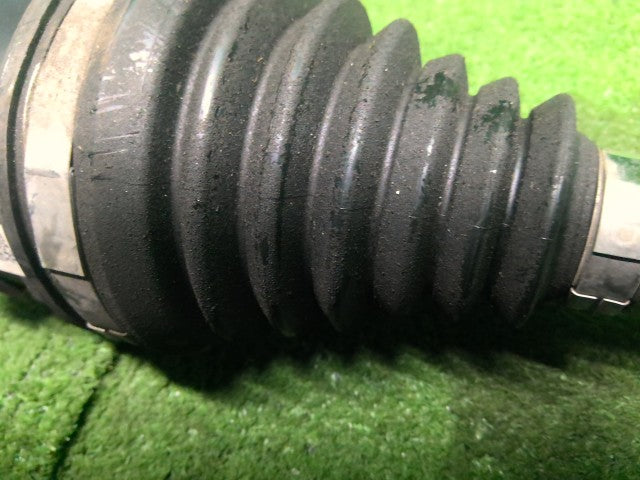 ヴォクシー 右Ｆドライブシャフト DAA-ZWR80G 43410-28170