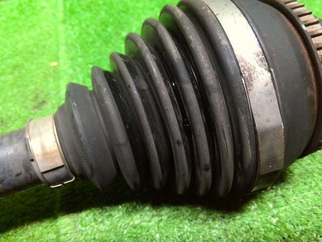 ヴォクシー 右Ｆドライブシャフト DAA-ZWR80G 43410-28170