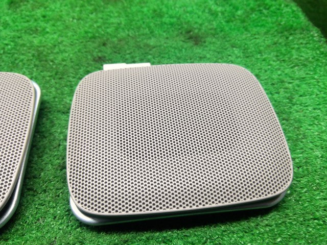 ヴォクシー スピーカー DAA-ZWR80G 86150-28160