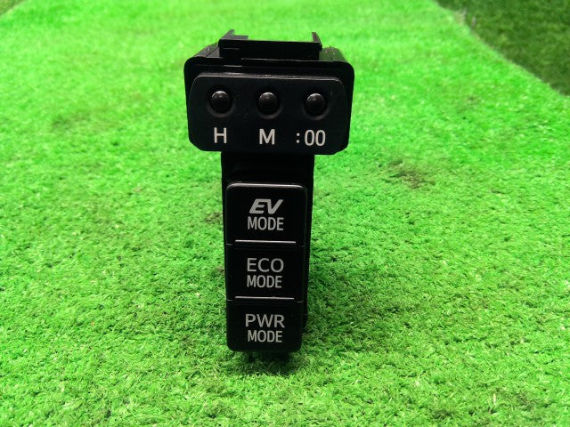 ヴォクシー 時計 DAA-ZWR80G 84970-28020
